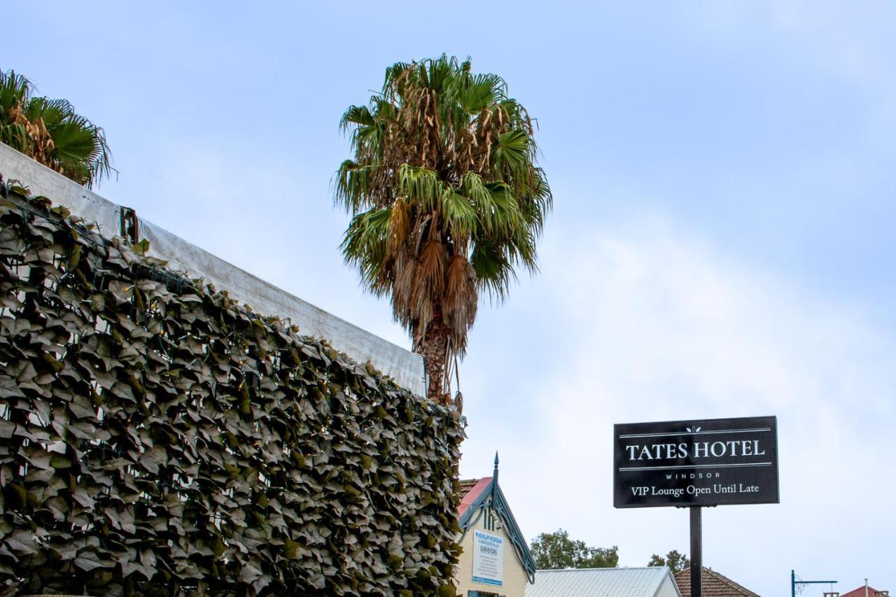 Tates Hotel Windsor Extérieur photo